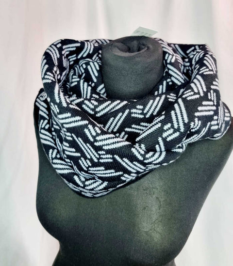 Super soft knitted, chunky neck warmer
