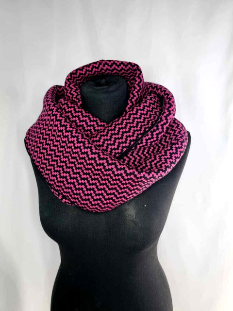 Super soft knitted, chunky neck warmer