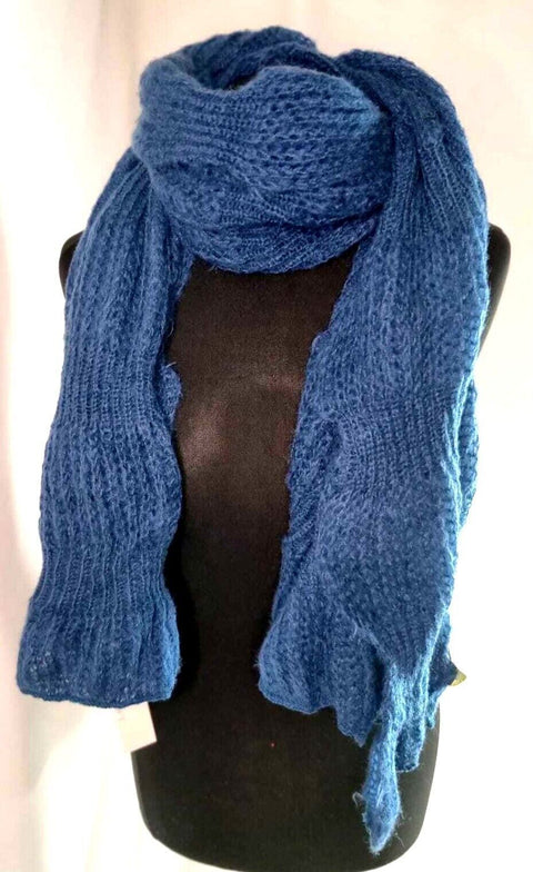 Super soft knitted chunky scarf